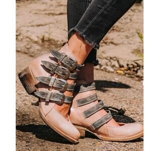 FREEBIRD by Steven Pink Blush Scarlett Grey Leather Strap Booties size 10